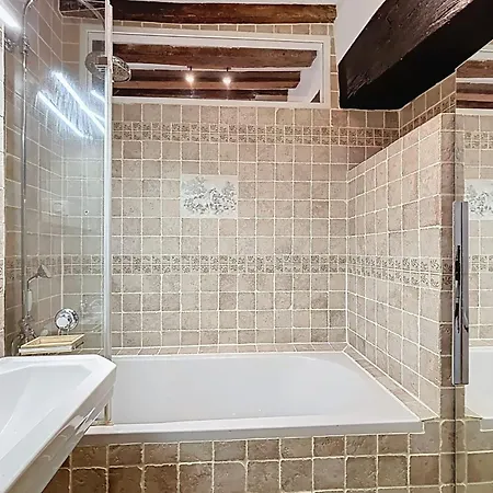 Charming In The Heart Of Saint-germain *