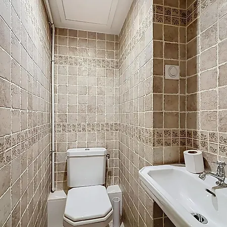 Apartment Charming In The Heart Of Saint-germain *
